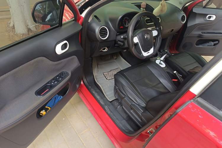 Used MG 3 2013 1.5L AMT Elite Edition Driver Seat