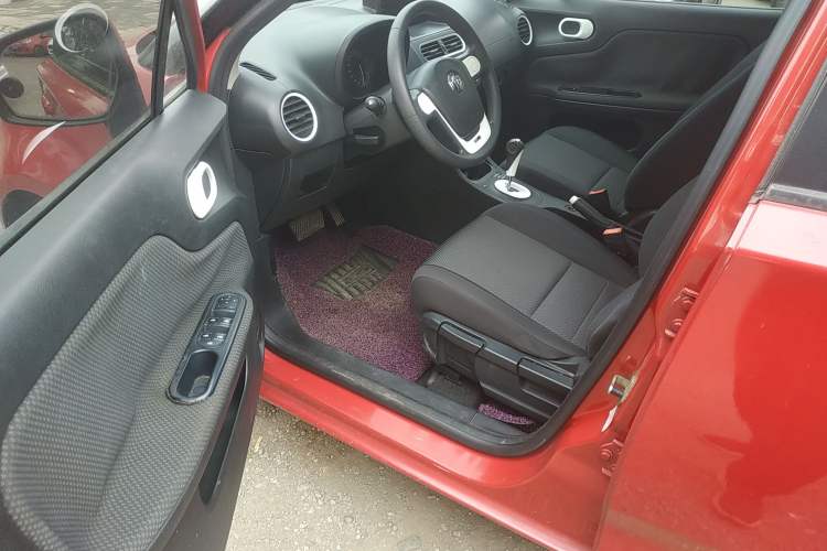 Used MG 3 2013 1.5L AMT Elite Edition Driver Seat