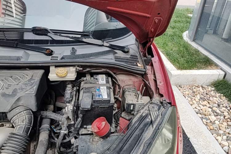 Used MG 3 2013 1.3L AMT Comfort Edition Engine Bay Left