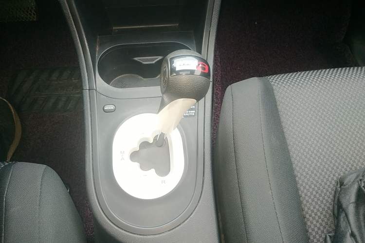 Used MG 3 2013 1.5L AMT Elite Edition Gear Lever