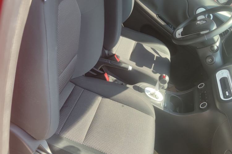 Used MG 3 2013 1.5L AMT Elite Edition Interior 9