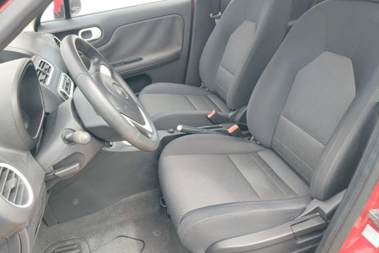 Used MG 3 2013 1.3L AMT Comfort Edition Left Front Seat