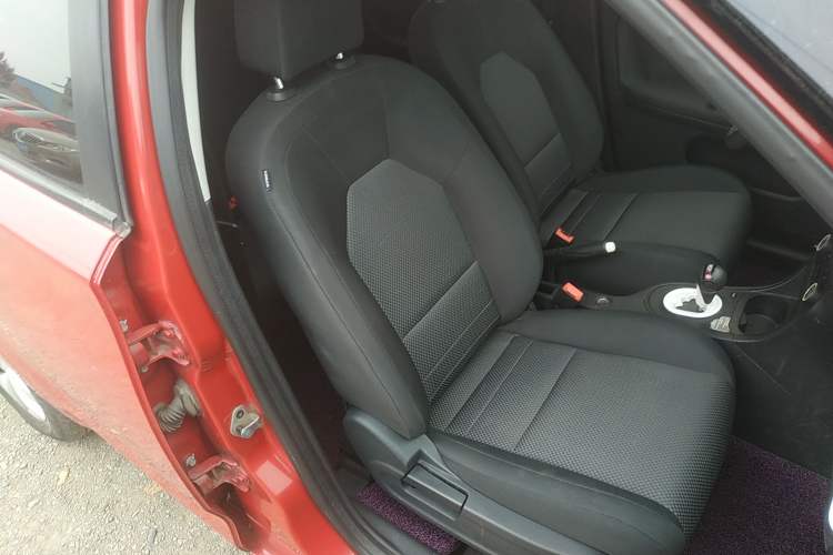 Used MG 3 2013 1.5L AMT Elite Edition Right Front Seat