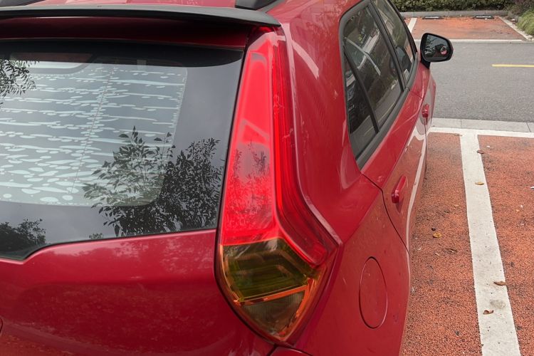 Used MG 3 2013 1.5L AMT Elite Edition Right Rear Taillight