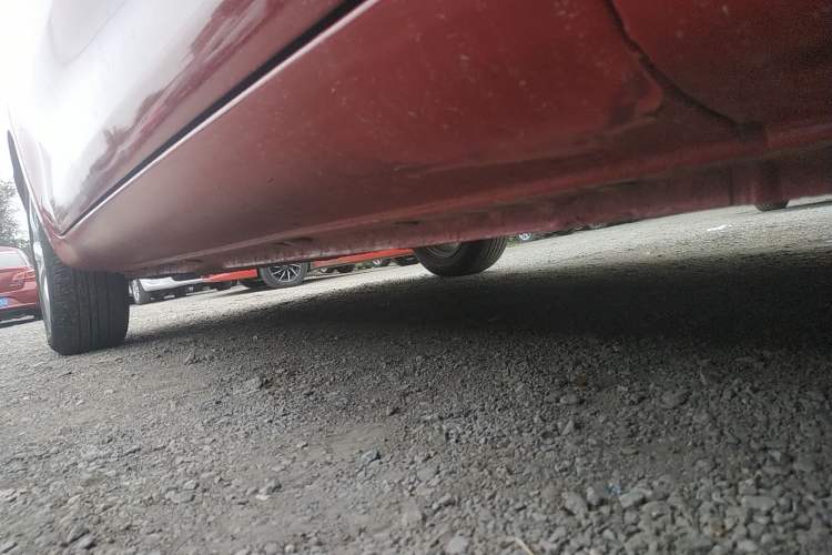 Used MG 3 2013 1.5L AMT Elite Edition Right Side Sill