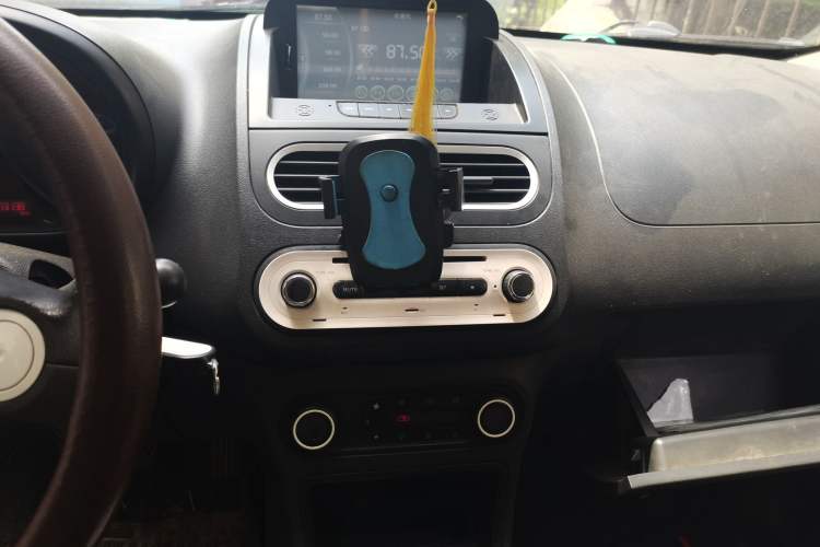 Used MG 3 2013 1.5L AMT Elite Edition Audio And AC Panel