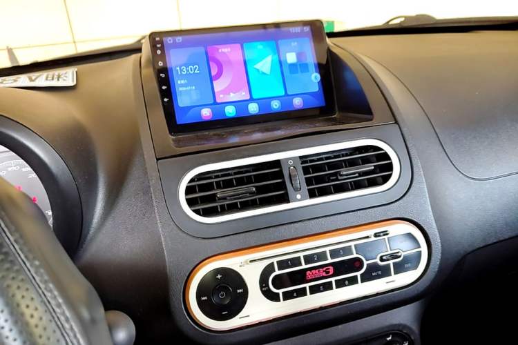 Used MG 3 2013 1.3L AMT Comfort Edition Audio And AC Panel