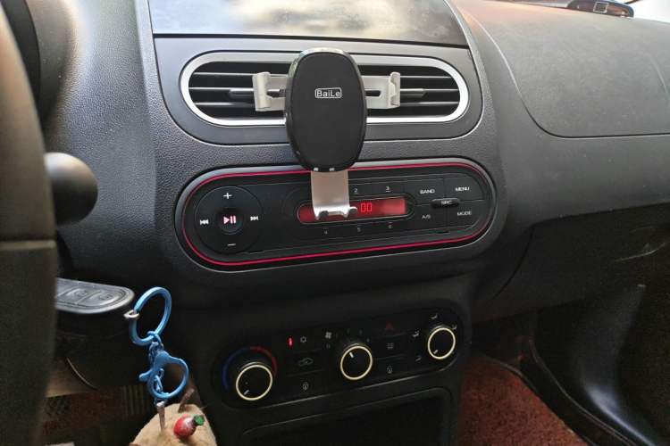 Used MG 3 2013 1.5L Manual Value Edition Audio And AC Panel