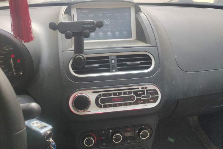 Used MG 3 2013 1.3L Manual Comfort Edition Audio And AC Panel