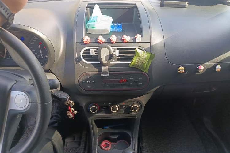 Used MG 3 2013 1.3L AMT Comfort Edition Audio And AC Panel