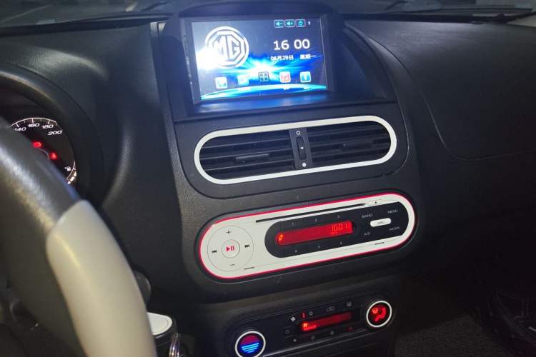 Used MG 3 2013 1.5L AMT Elite Edition Audio And AC Panel