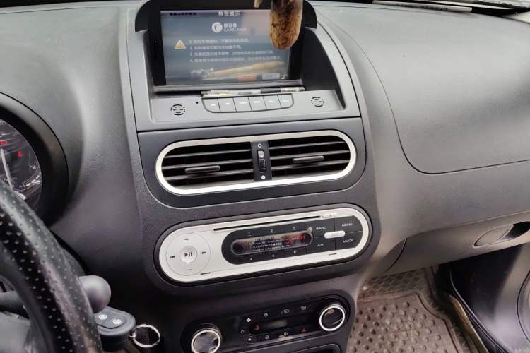 Used MG 3 2013 1.5L AMT Elite Edition Audio And AC Panel