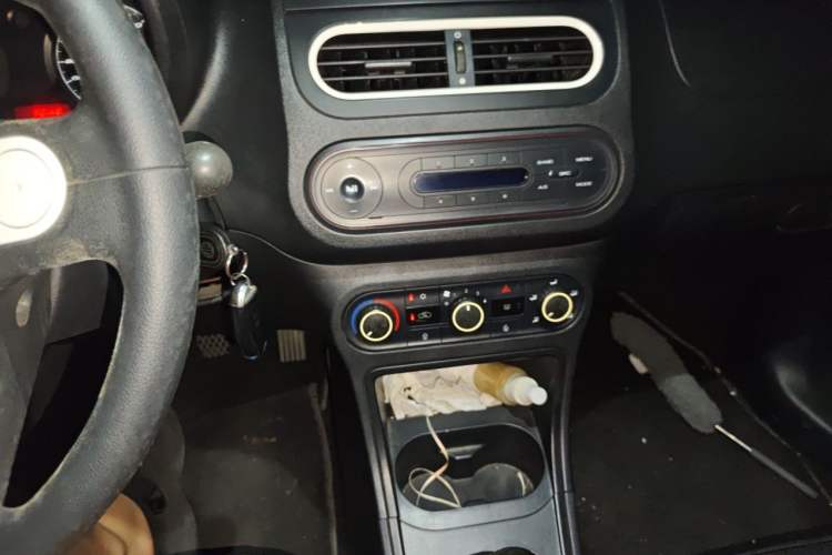 Used MG 3 2013 1.3L Manual Comfort Edition Audio And AC Panel