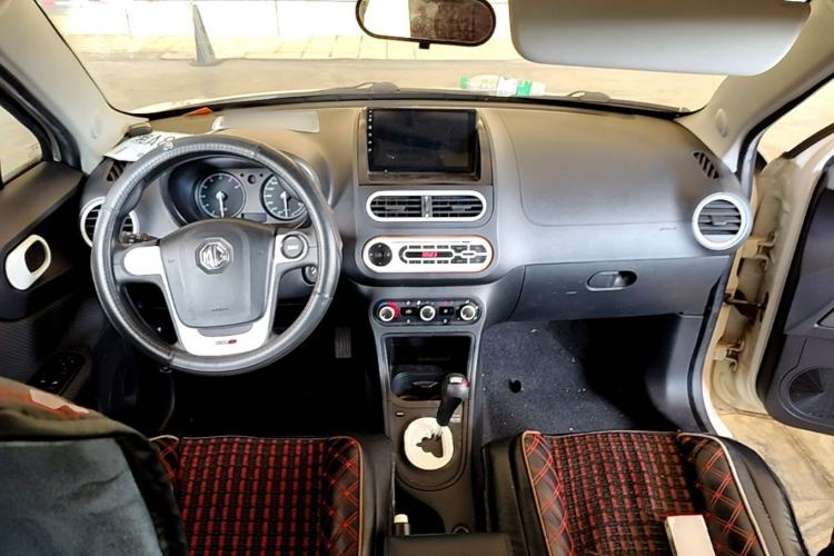 Used MG 3 2013 1.3L AMT Comfort Edition Center Console