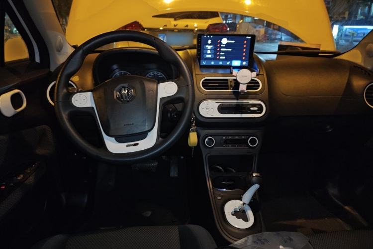 Used MG 3 2013 1.5L AMT Elite Edition Center Console