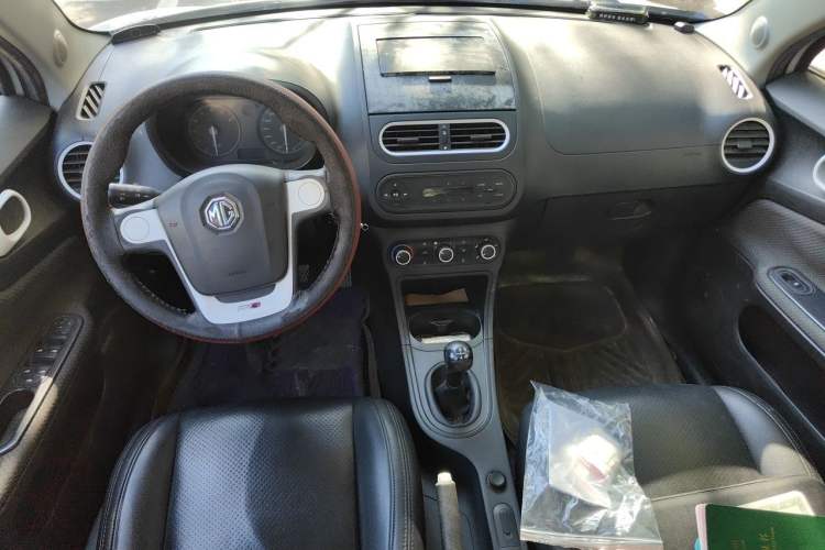 Used MG 3 2013 1.3L Manual Comfort Edition Center Console