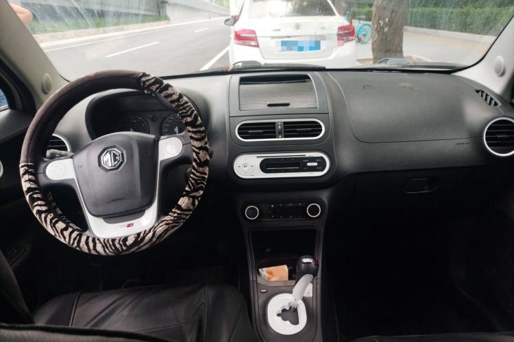 Used MG 3 2013 1.5L AMT Elite Edition Center Console