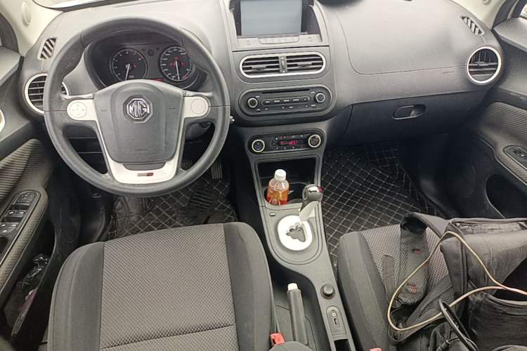 Used MG 3 2013 1.5L AMT Elite Edition Center Console