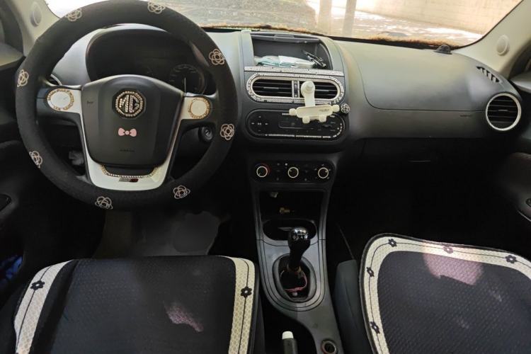 Used MG 3 2013 1.3L Manual Comfort Edition Center Console