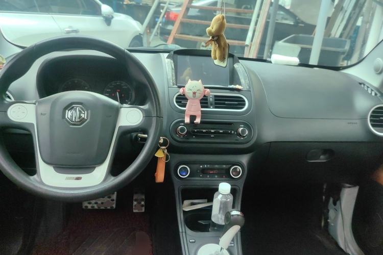 Used MG 3 2013 1.5L AMT Elite Edition Center Console