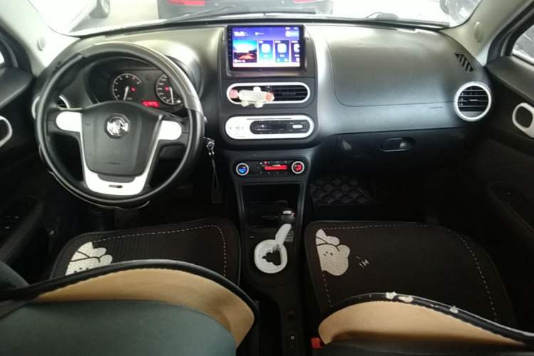 Used MG 3 2013 1.5L AMT Elite Edition Center Console