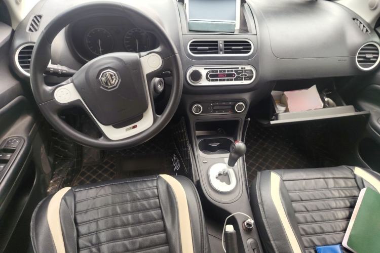 Used MG 3 2013 1.5L AMT Elite Edition Center Console