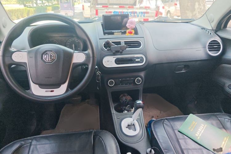 Used MG 3 2013 1.5L AMT Elite Edition Center Console