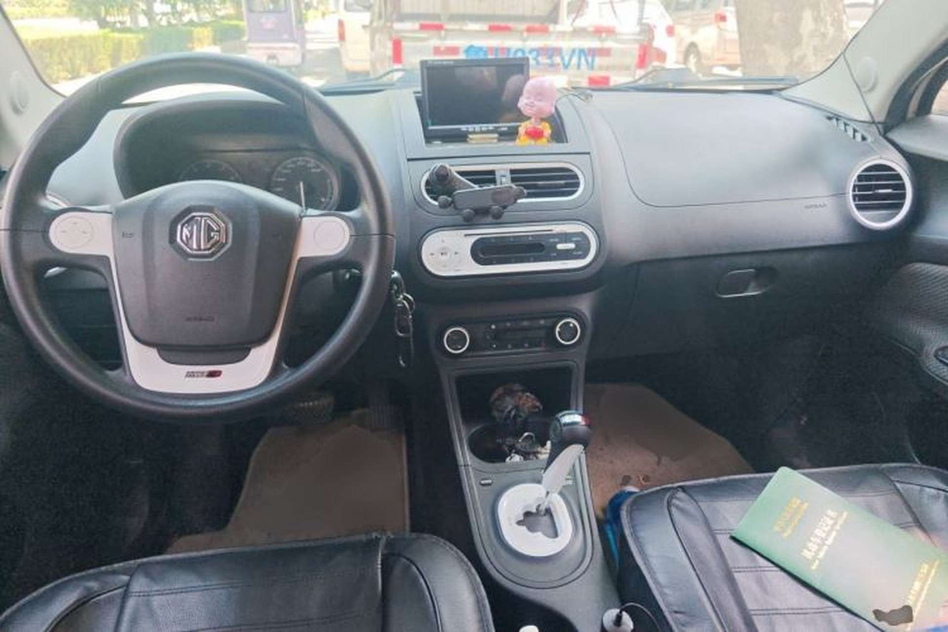 Used MG 3 2013 1.5L AMT Elite Edition Center Console
