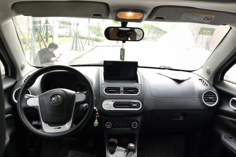 Used MG 3 2013 1.5L AMT Elite Edition Center Console