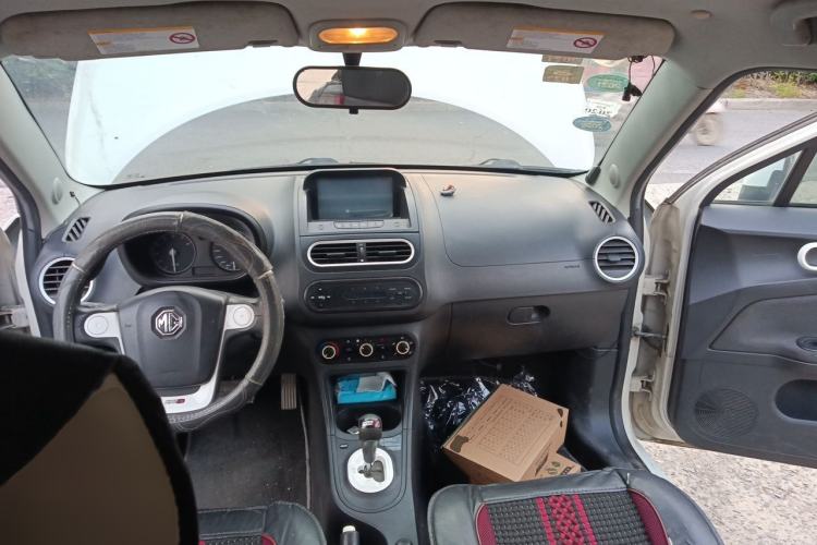 Used MG 3 2013 1.3L AMT Comfort Edition Center Console