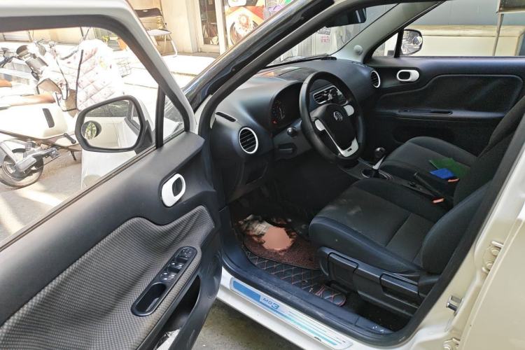 Used MG 3 2013 1.5L Manual Value Edition Driver Seat