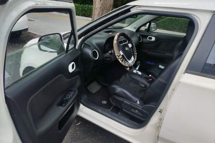 Used MG 3 2013 1.5L AMT Elite Edition Driver Seat