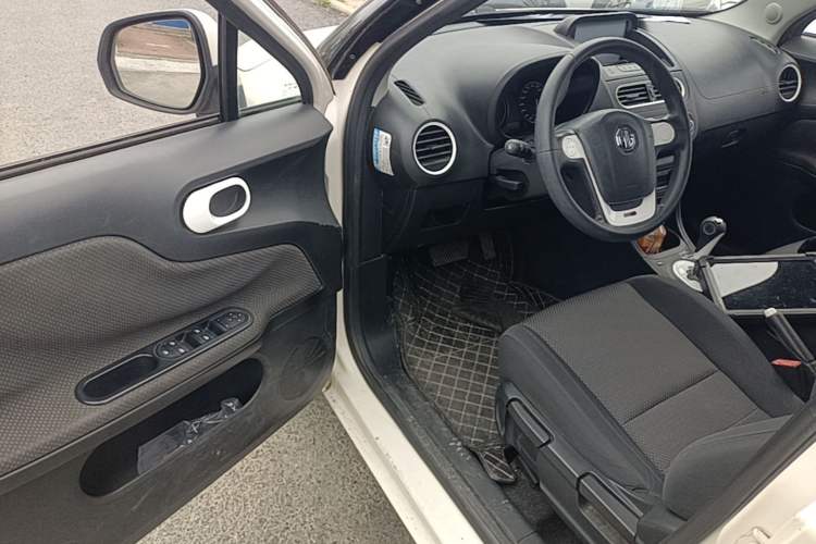 Used MG 3 2013 1.5L AMT Elite Edition Driver Seat