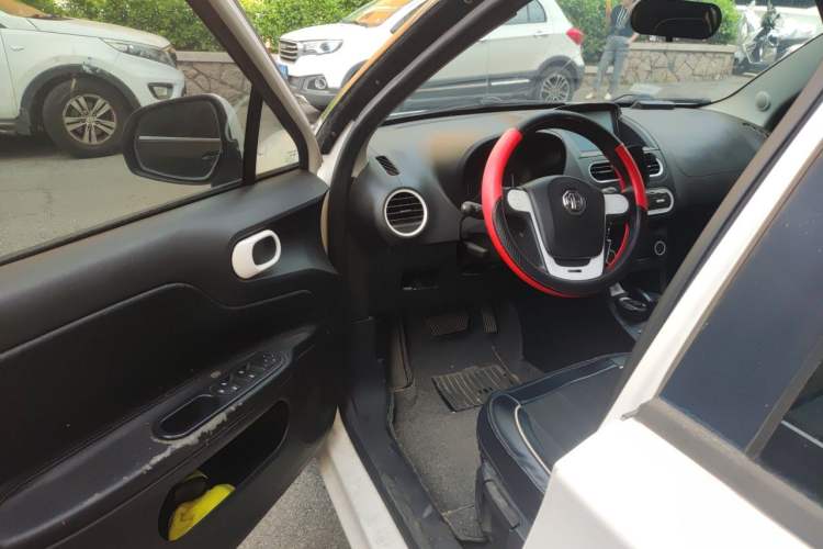 Used MG 3 2013 1.5L AMT Elite Edition Driver Seat