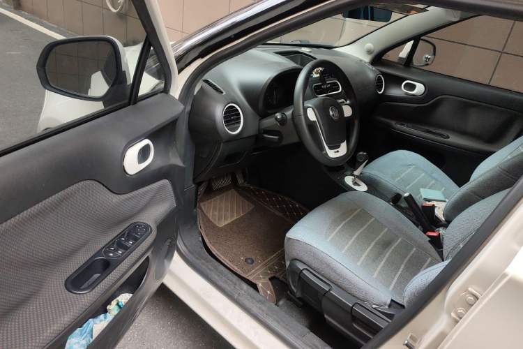 Used MG 3 2013 1.5L AMT Elite Edition Driver Seat