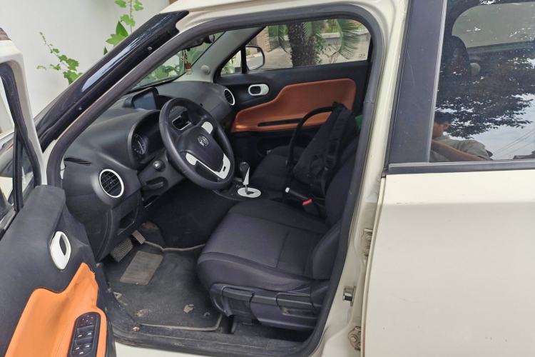 Used MG 3 2013 1.5L AMT Elite Edition Driver Seat