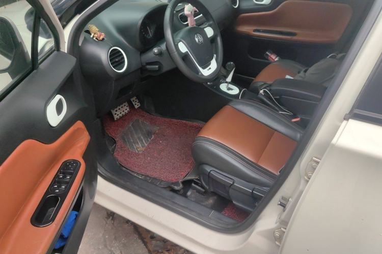 Used MG 3 2013 1.5L AMT Elite Edition Driver Seat