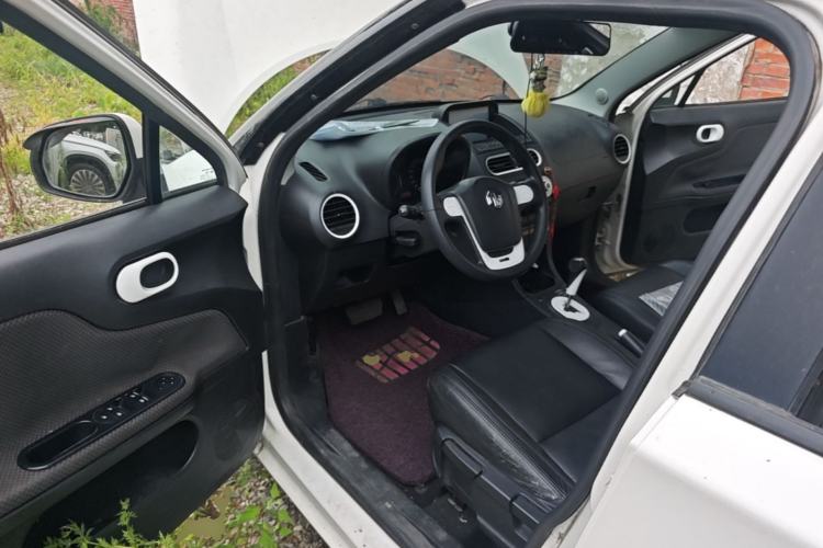 Used MG 3 2013 1.5L AMT Elite Edition Driver Seat