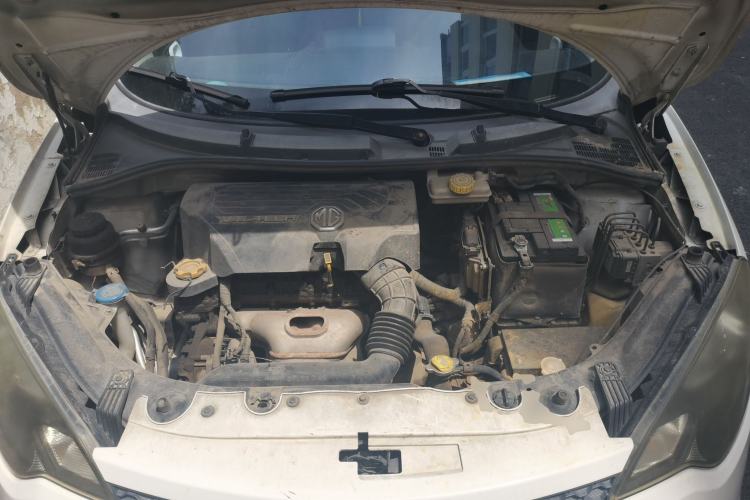 Used MG 3 2013 1.5L AMT Elite Edition Engine Bay
