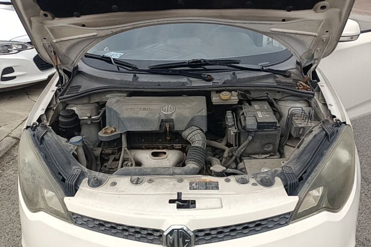 Used MG 3 2013 1.5L AMT Elite Edition Engine Bay