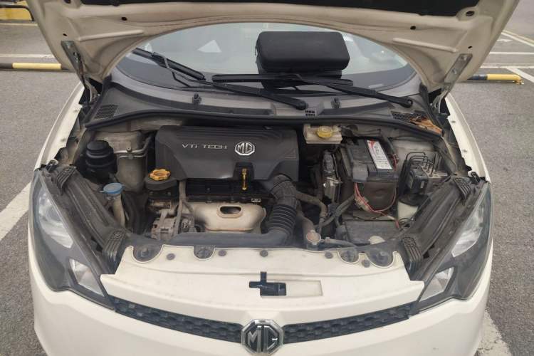 Used MG 3 2013 1.5L AMT Elite Edition Engine Bay