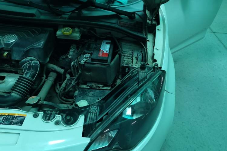 Used MG 3 2013 1.3L AMT Comfort Edition Engine Bay Left