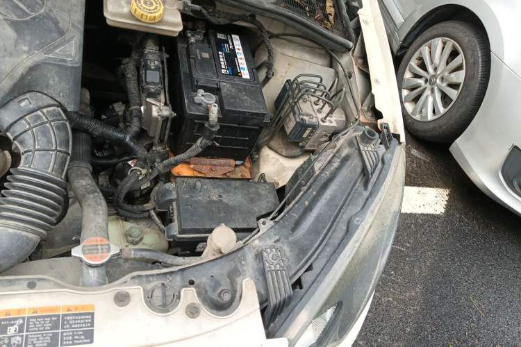 Used MG 3 2013 1.5L AMT Elite Edition Engine Bay Left