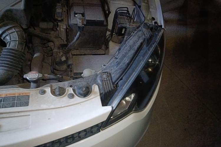 Used MG 3 2013 1.3L AMT Comfort Edition Engine Bay Left