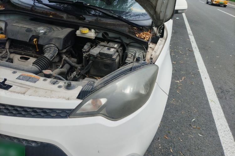 Used MG 3 2013 1.5L AMT Elite Edition Engine Bay Left