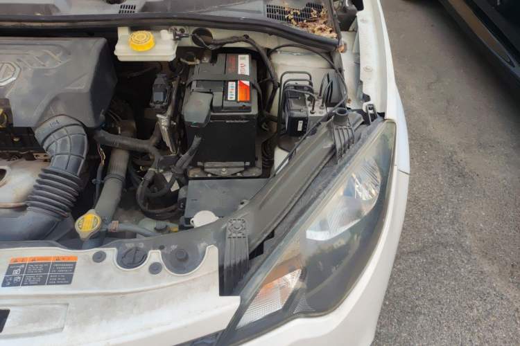 Used MG 3 2013 1.5L AMT Elite Edition Engine Bay Left