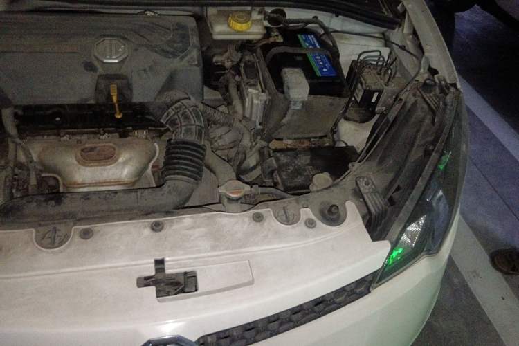 Used MG 3 2013 1.5L AMT Elite Edition Engine Bay Left