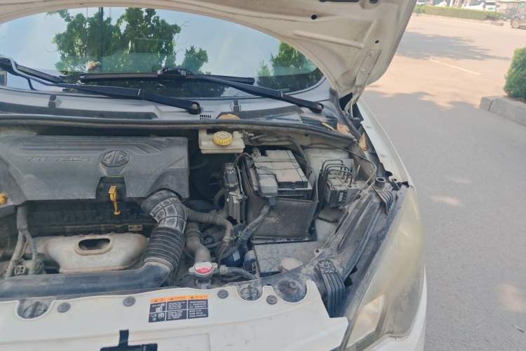 Used MG 3 2013 1.5L AMT Elite Edition Engine Bay Left