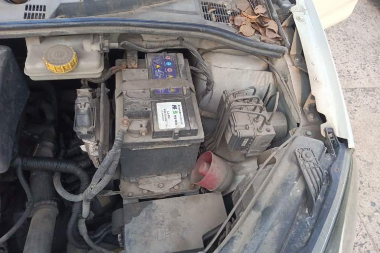 Used MG 3 2013 1.3L AMT Comfort Edition Engine Bay Left