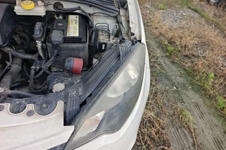 Used MG 3 2013 1.3L Manual Comfort Edition Engine Bay Left
